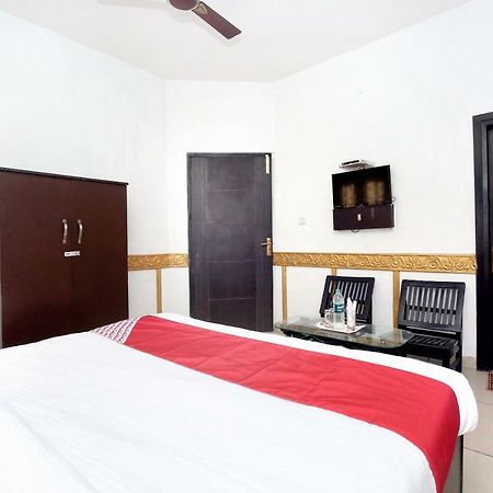 Hotel Oyo 5884 Amante à Chandīgarh Extérieur photo
