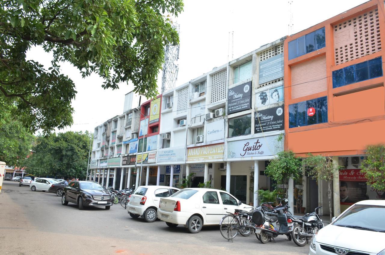 Hotel Oyo 5884 Amante à Chandīgarh Extérieur photo