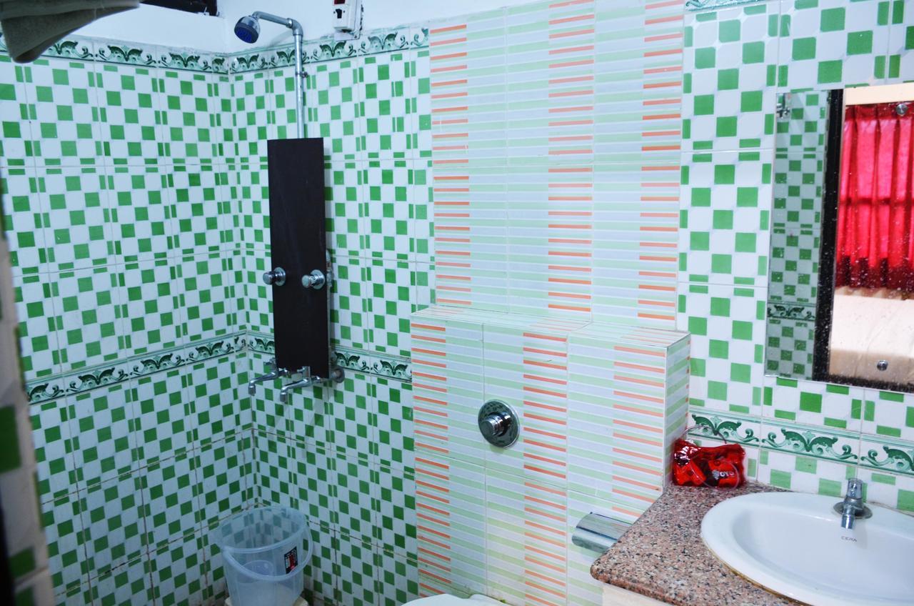 Hotel Oyo 5884 Amante à Chandīgarh Extérieur photo