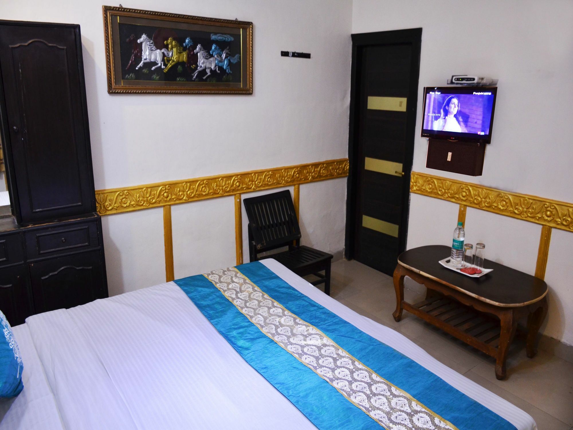 Hotel Oyo 5884 Amante à Chandīgarh Extérieur photo