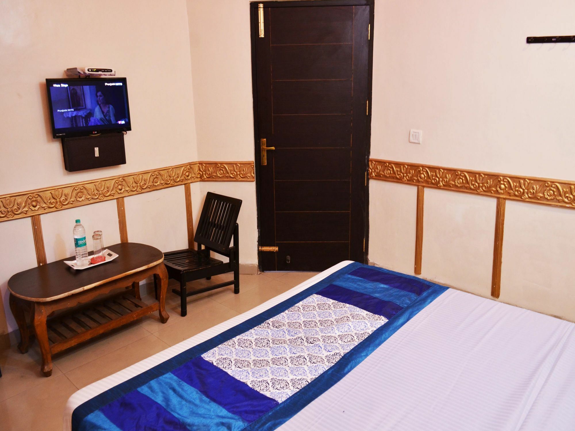 Hotel Oyo 5884 Amante à Chandīgarh Extérieur photo