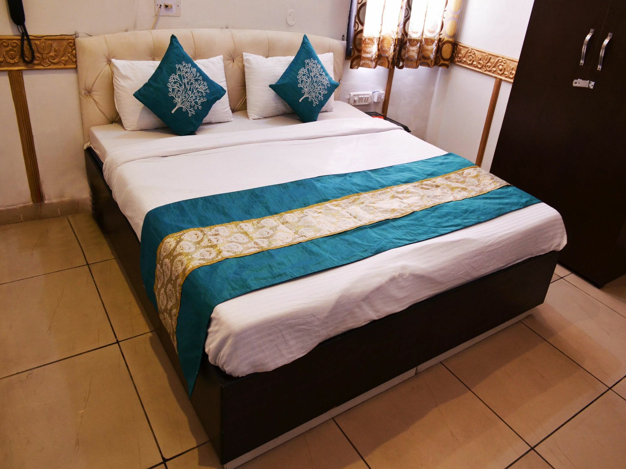 Hotel Oyo 5884 Amante à Chandīgarh Extérieur photo