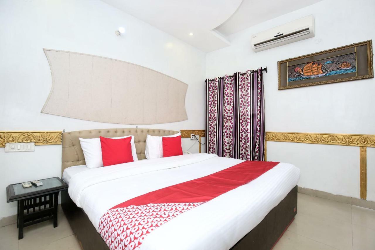 Hotel Oyo 5884 Amante à Chandīgarh Extérieur photo