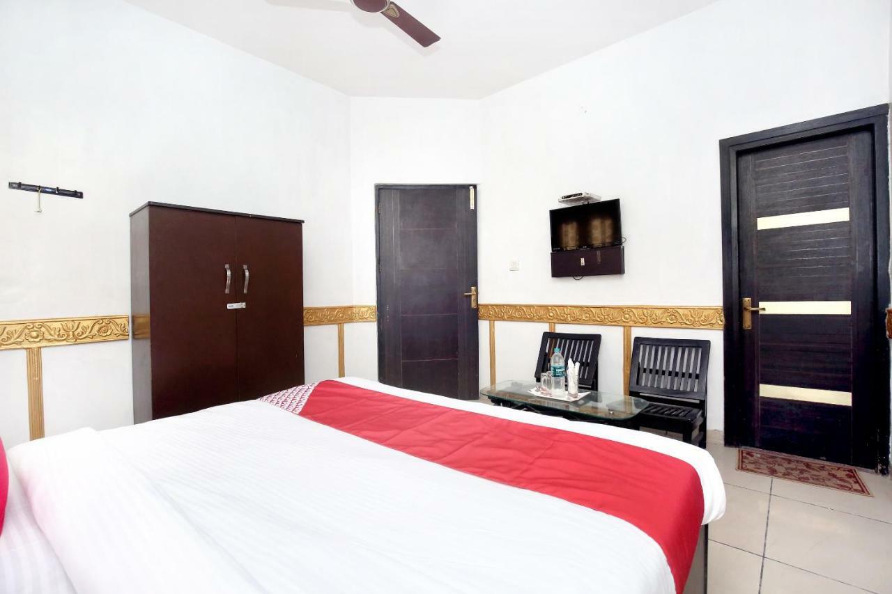 Hotel Oyo 5884 Amante à Chandīgarh Extérieur photo